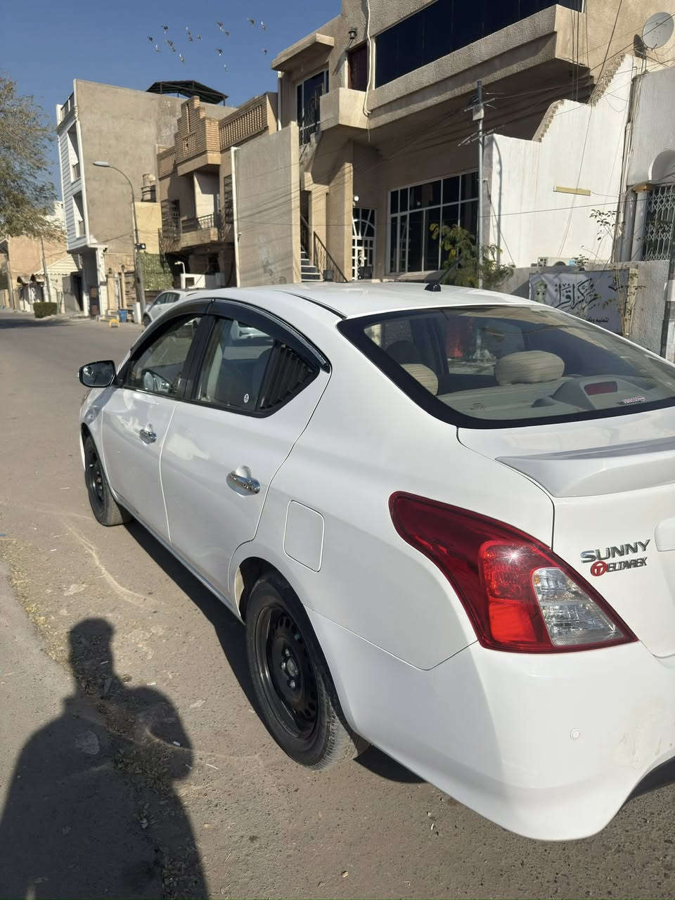 سلام عليكم نيسان صني موديل ٢٠٢٤ للبيع
السيارة فول جاهزة مجهزة شادلها لايت زينون  رقم أربيل تريد تحويل تريد وكالة السيارة كاملة و جاهزة كفالة عامة من صبغ عدا بارد بسيط و بيها سونار السيارة ماشية ٥١ الف كيلو  
مكان السيارة بغداد /الاعظمية
السعر :١٢٥ و بيها مجال بسيط 
للاستفسار:***********
