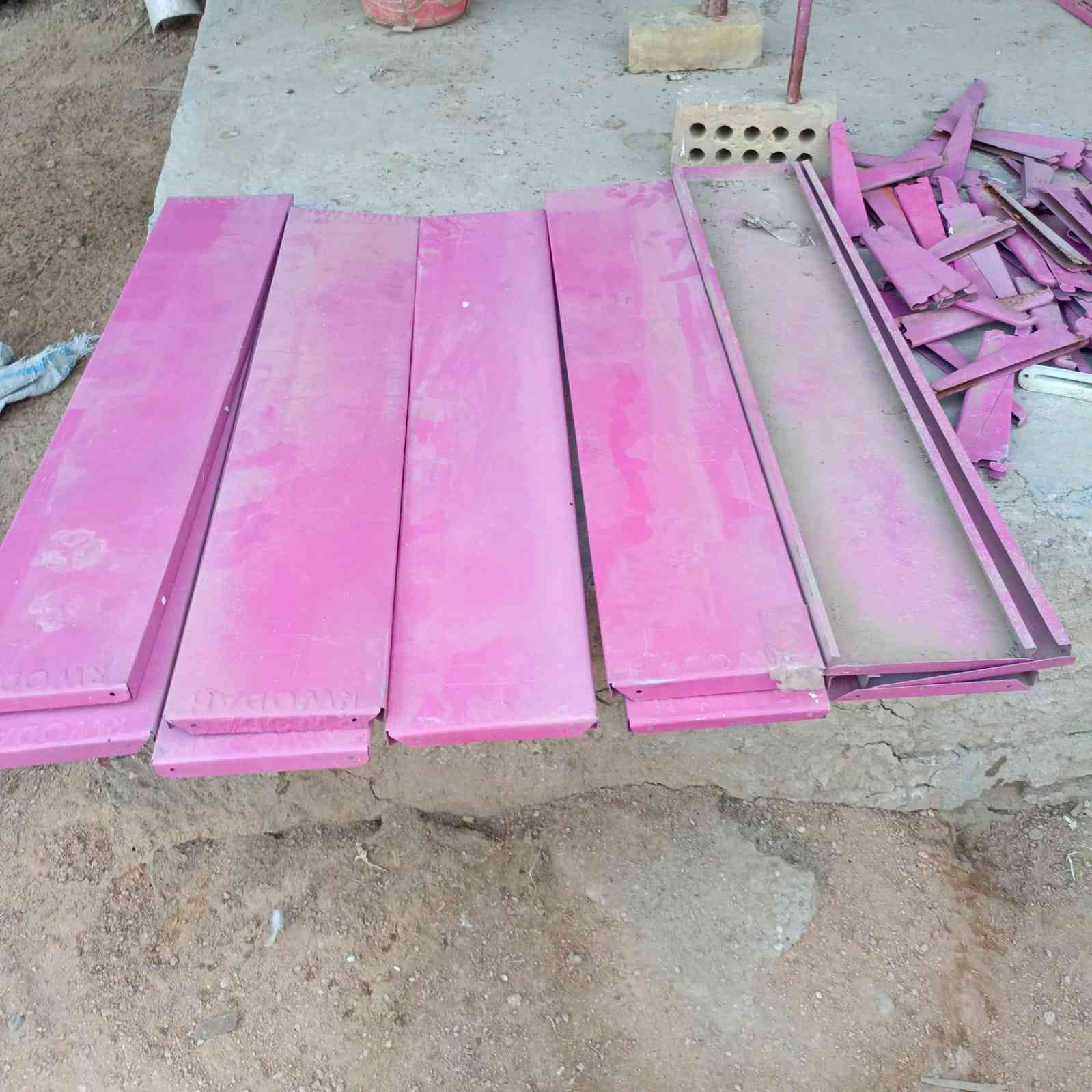 غراض للبيع الكاظمية منطقة الطي رقم الهاتف ***********
