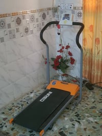 جهاز جري لبيع نضافه ٩٠ مكان بغداد سعره ١٦٠ وبيه مجال ٠٧٧١١٧١٥١٩١