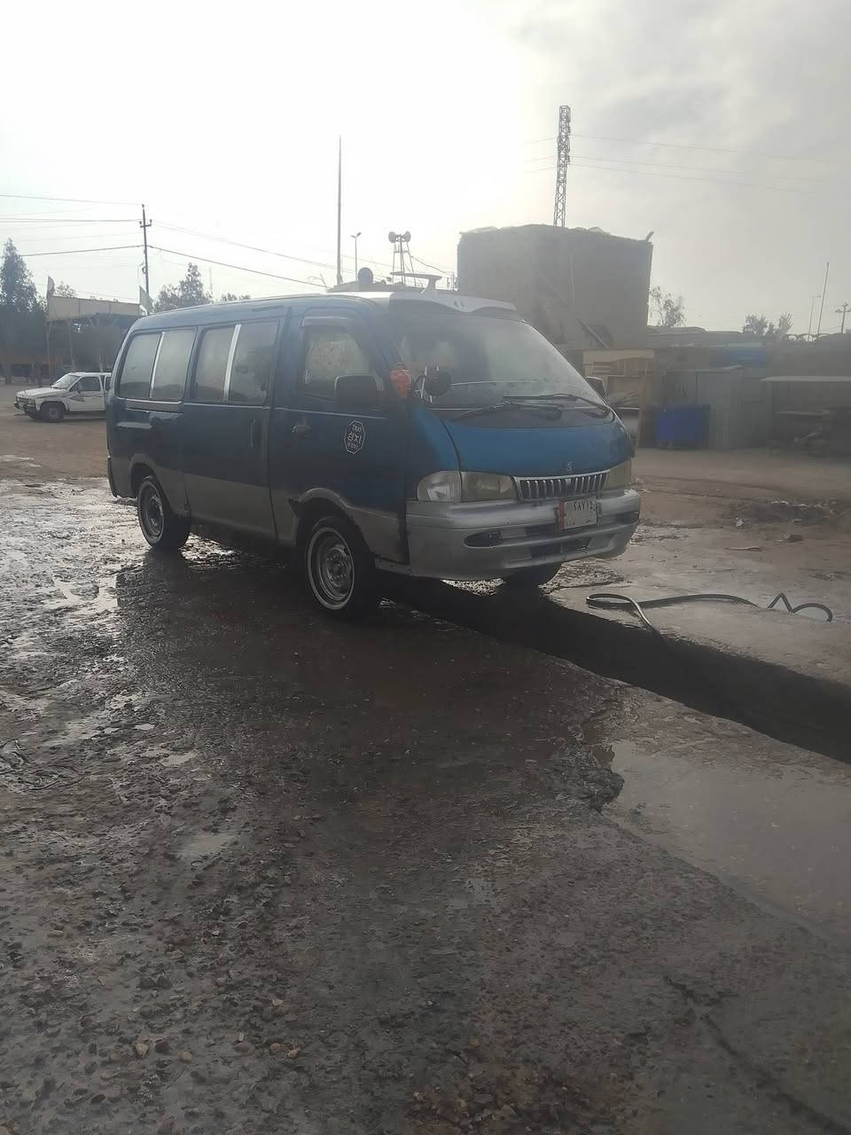 سلام عليكم سياره لبيع مديل 97كير اكسن مكينه حداديه تخم تاير جاهزه كبل الشارع شواصي تعمير هئه ومرور مصفره الشراي يتصل وبيه خير ويدلل ***********
