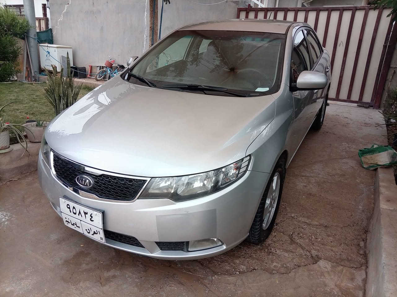 سیراتو مودیل 2011
گێر عادی ٣ بارجە  سبوخ بى ناو گردن 
گێڕو مکینە بە شە رت 
شە رت تحویل 
بو زانیاری زیاتر بە یوە ندی بکه 
م/***********
نرخی /٩٢ کە مێ معامە لە. كيفري, ديالى
