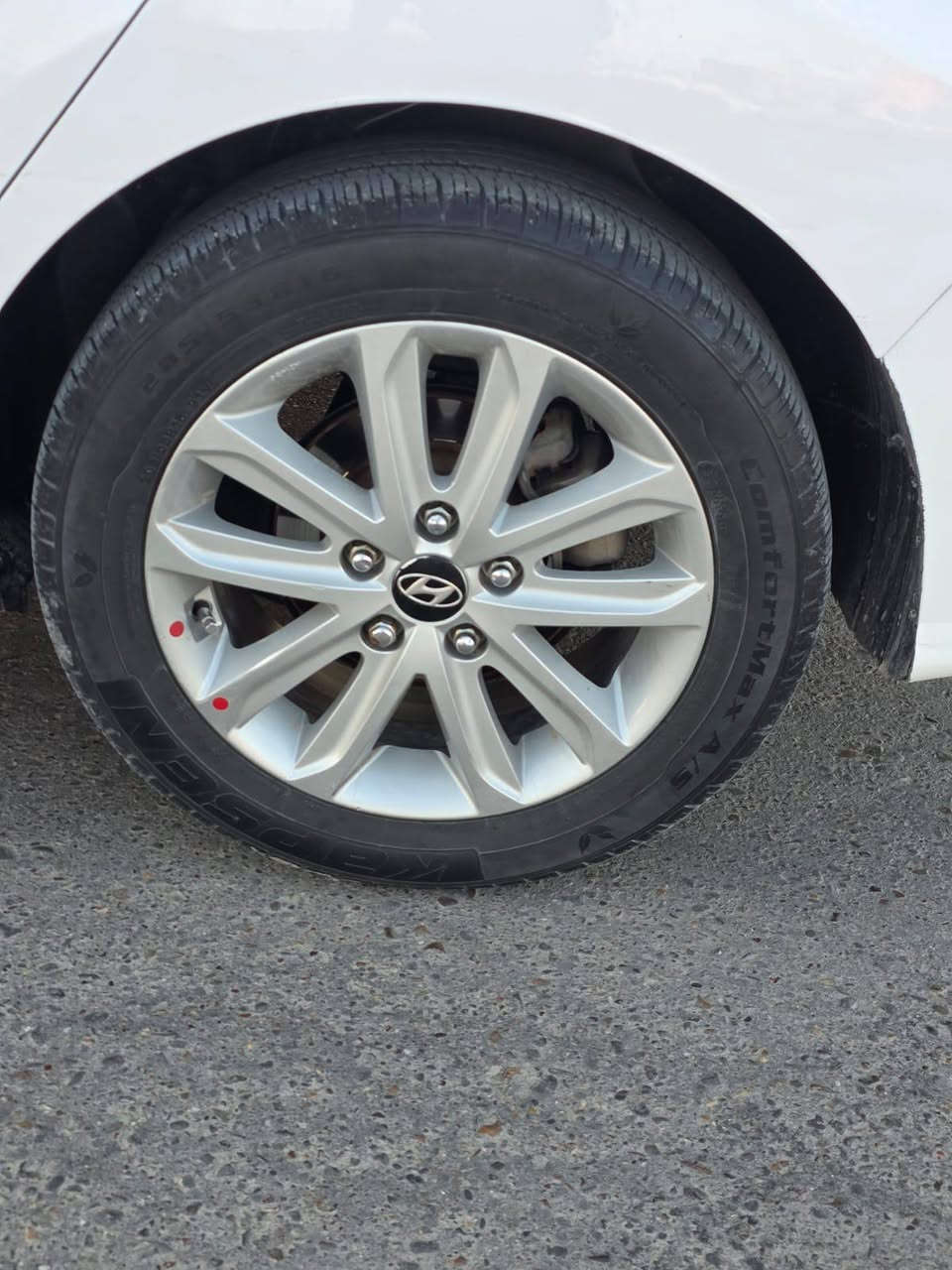 السلام عليكم 
النتره 2015 خليجي رقم ذي قار الجديد باسمي بيها جاملغ وبنيد مبدلات اصليات وبابتين صبغ محرك 1800 تبريد حداديه محرك كير كله كفاله 
السعر 110 وبيها مجال الشراي يتصل وبلخدمه ***********
