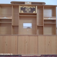 معرض للبيع مقسوم قطعتين قطعه بوفيه وقطعه معرض يصلح مكتبه ويصلح كاونتر ...