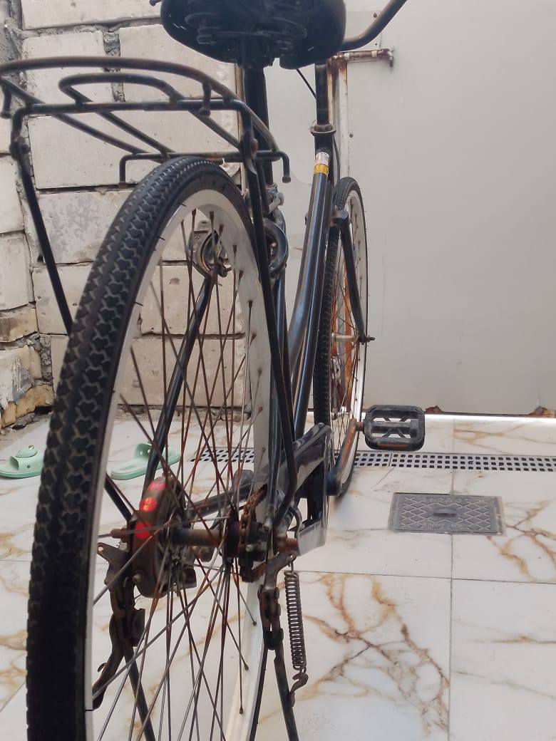 للبيع نضيف مكاني سوق الشيوخ 
نقص دسك والماشه بيها عواج لشه نضيفه سعر 60بيه مجال 
***********
