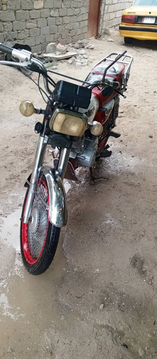 ارشا مديل 18
مكينه ما مفتوحه اوراق جدد مجمع لكرار 
ب600وبيه مجال قليل مكاني سوق الشيوخ العكيكه 
***********
