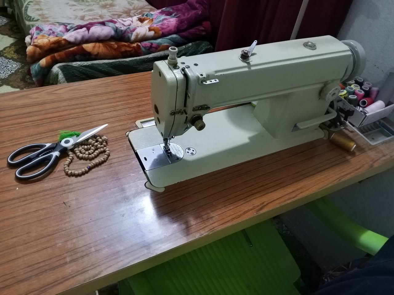 مكينه خياطه نضيفه
 للبيع المكان 
بابل القاسم السعر 275 /// ***********
