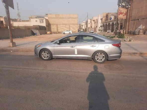 السياره بيها مكانات ضبغ قليله السياره حلوه السعر 110 وبيها مجال للشراي مكان السياره دوانيه رقمي *********** آفاق
