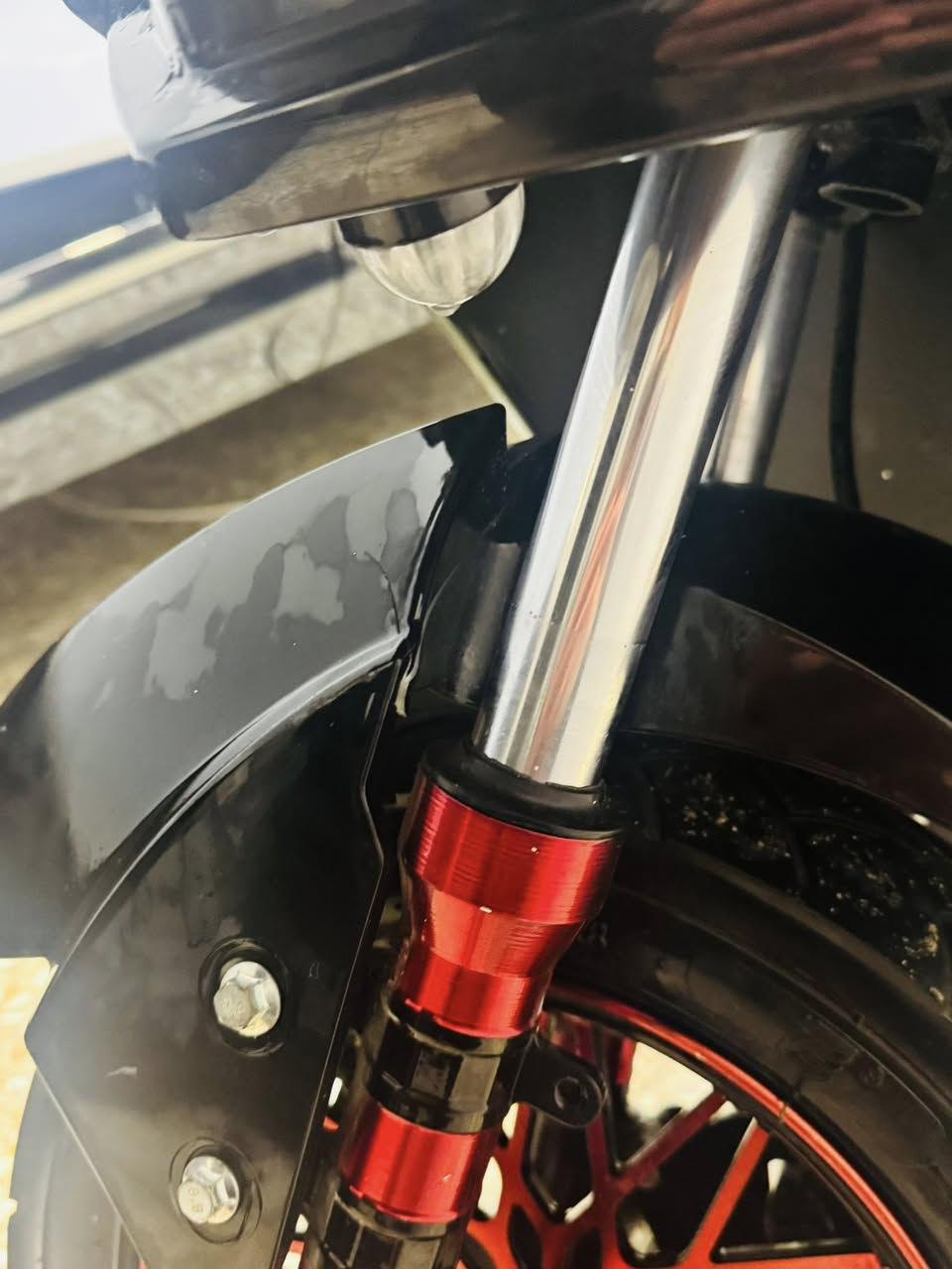 سلام عليكم دراجهـه شحن للبيع نضيفه   بيه شخوط بسيطه بطاريات خير من الله
6بطاريات 
ملف2000
أربع نمر مو 3

نضام الR

***********

بغداد الشعب
