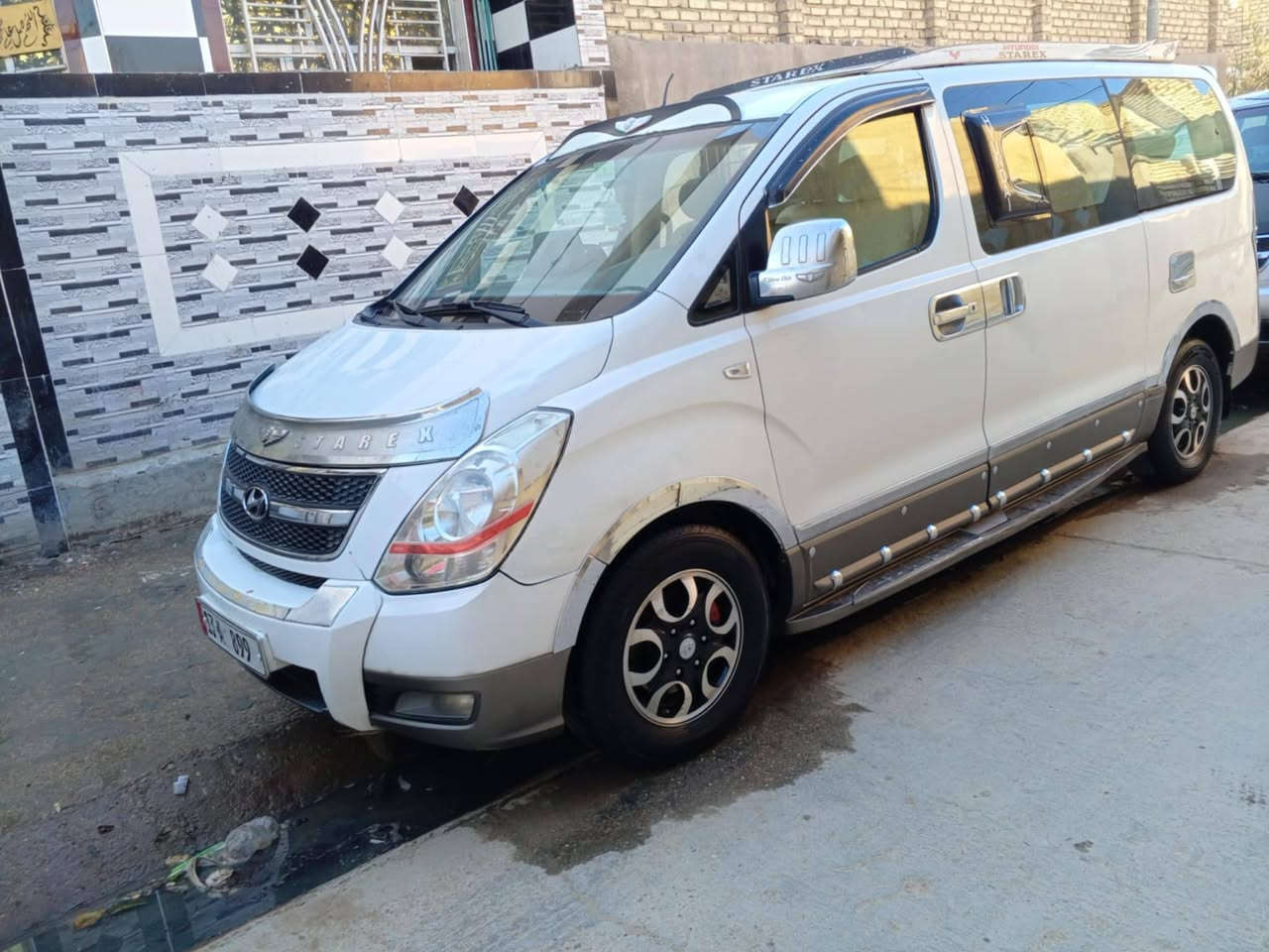 السلام عليكم ستاركس موديل 2011محور مسكر السيارة مال جناي بيهه صبغات مصغرة هيه ضريبه  ومرور مكان بابل القاسم وهاذه رقمي ***********
