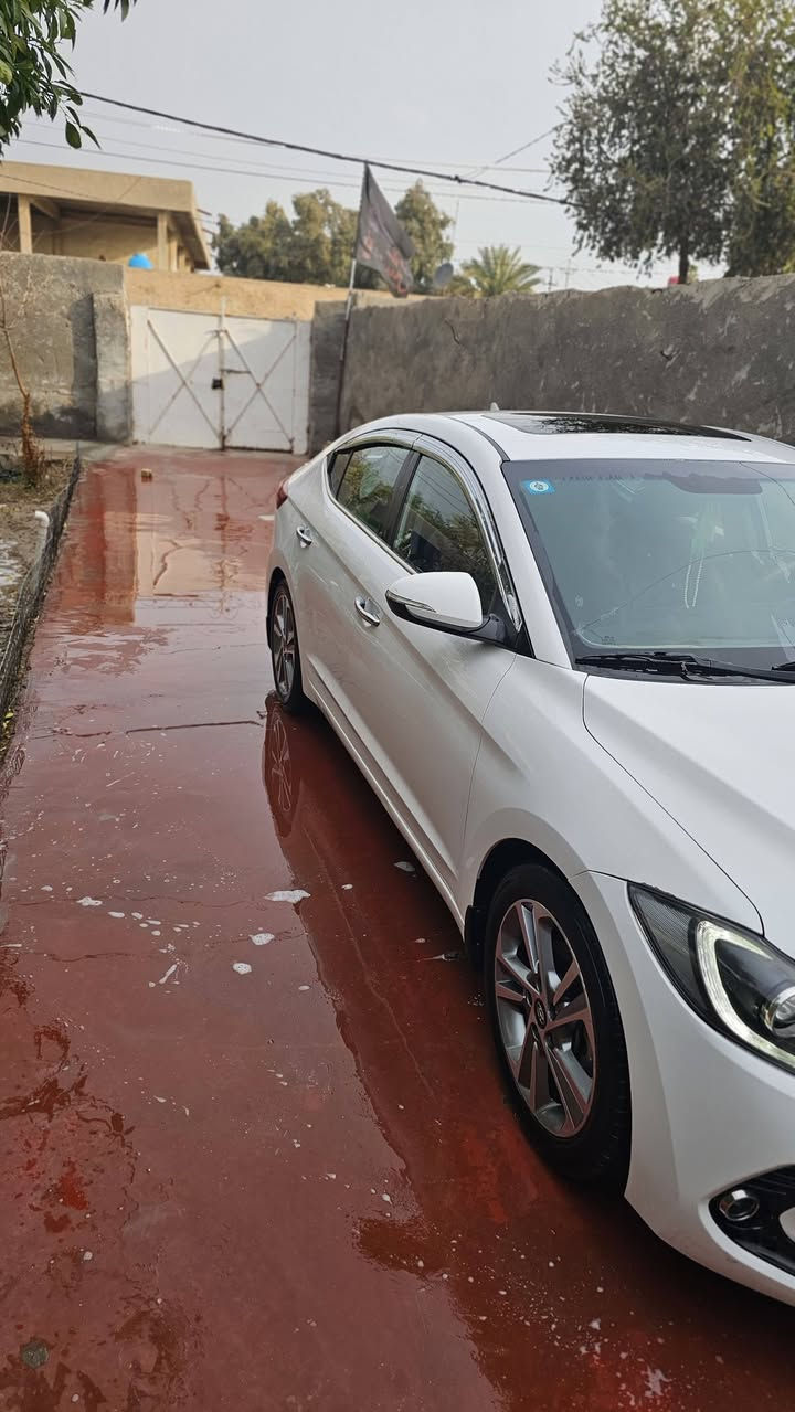 النترا 2017 VIP ايراني  فوول مواصفات 
فتحه 
شاش
تبريد قطعتين
مري شفط 
تحكم بالستيرن فول
الكشنات الاماميه تدفئه تبريد 
الكشنات الخلفيه تدفئه 
الكشن الامامي كهرباء 
خزن ميموري
ترحيب عند الاقتراب 
حساسات امامي خلفي 
تبريد منفصل 
بصمتين السياره 
السياره مسويله ادامه كامله 
محرك كير مكفوله.   
السعر 175 و بيه مجال          رقم الهاتف ***********
