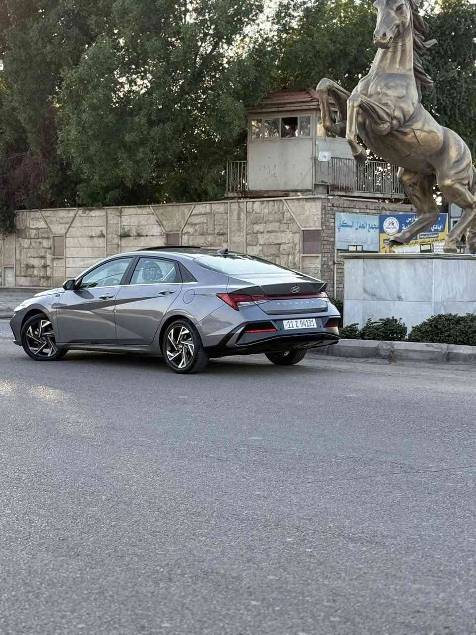 النترا هايبرد لمتد اعلى فئه بهذا الموديل 2024 وارد امريكي بدون قطرة صبغ وبدون ايرباك ايضا لون سلفر ميتاليك الجديد 🔘

المواصفات لمتد اعلى شي موجود بالهايبرد :-

🔘فتحة سقف سلايد طكتين 

🔘كشنات خزن مميوري 3 وضعيات مع امكانيه الخروج السهل

🔘سستم صوت من شركة Bose 🔊الالمانيه + دمام مع امبليفاير
 🔘داخل لونين مميز اوف وايت ابيض مطعم باسود ورصاصي

🔘لد امامي + لد خلفي 

🔘دشبول متصل + لد ليزري مخفي مع اناره مخفيه اكثر من 64 لون 🌈

🔘لايت زنون 3 عدسات بلادي مع حاجب لد نهاري 

🔘بصمه تشغيل وايقاف السياره 

🔘حساس امامي + حساس خلفي 

🔘كامرا دواره + حساس 360 درجة

🔘اوتو  هولد 

🔘مود درايف 

🔘اربع مودات قيادة

🔘سايد بريك كهرباء 

🔘كشنات  جلد  ابيض + كشنات  كهرباء

🔘كشنات حار + بارد  + كهرباء + خزن

🔘رادار  امامي + رادار جانبي + رادار  خلفي

🔘صندوك  ذكي عند الاقتراب 

🔘يدات بوب لمس للبصمه

🔘نظام ترحيب للسائق مع انارة 

🔘تبريد منفصل مع مناخ منفصل للسائق والراكب 

السياره قفله مواصفات جريدة 

كل مواصفات موضحة بصور مع صور الحادث 

مكاني قرب حي العدل 

***********

واتس اب 

اتصال 

متواجد

السعر ١٧٧$
