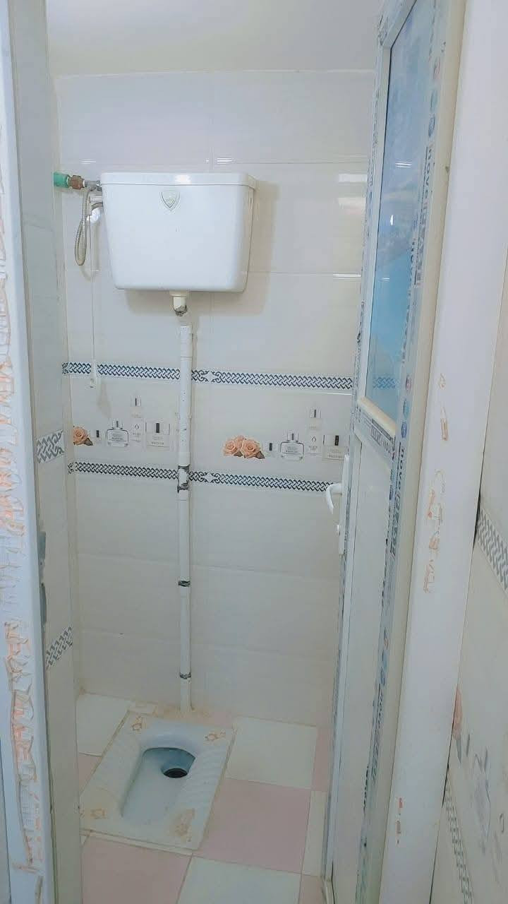 سلام عليكم بيت 100البيع بحي الكوفه قرب دلالية السيد على الشارع العام مربع بنيان درجه اولا بينان 2021 غير متواجد على الفيس السعر 55      ***********
