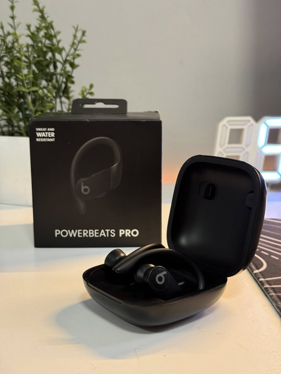 السلام عليكم سماعة باور بيتس برو اصلية مستعمل قليييل جداً 
اخت الجديدة نظيفة متوفر قطعتين
السعر 100 الف متوفر توصيل لكل محافظات العراق
***********
