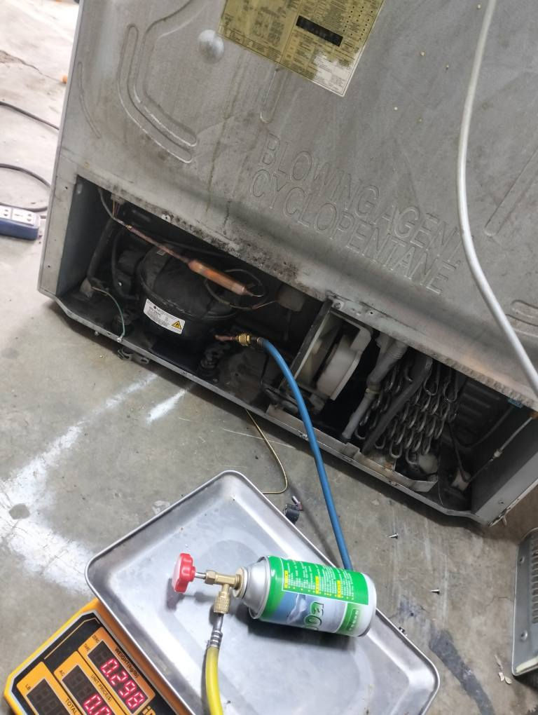 أسطة أبو همام للتبريد ❄️
خبرة وثقة بخدمتكم
تصليح ثلاجات • سبالت • جميع أجهزة التبريد
شغل مضمون وسرعة بالإنجاز 🔧
اتصل واحنا نخدمك بأفضل جودة
*********** كركوك, العراق
