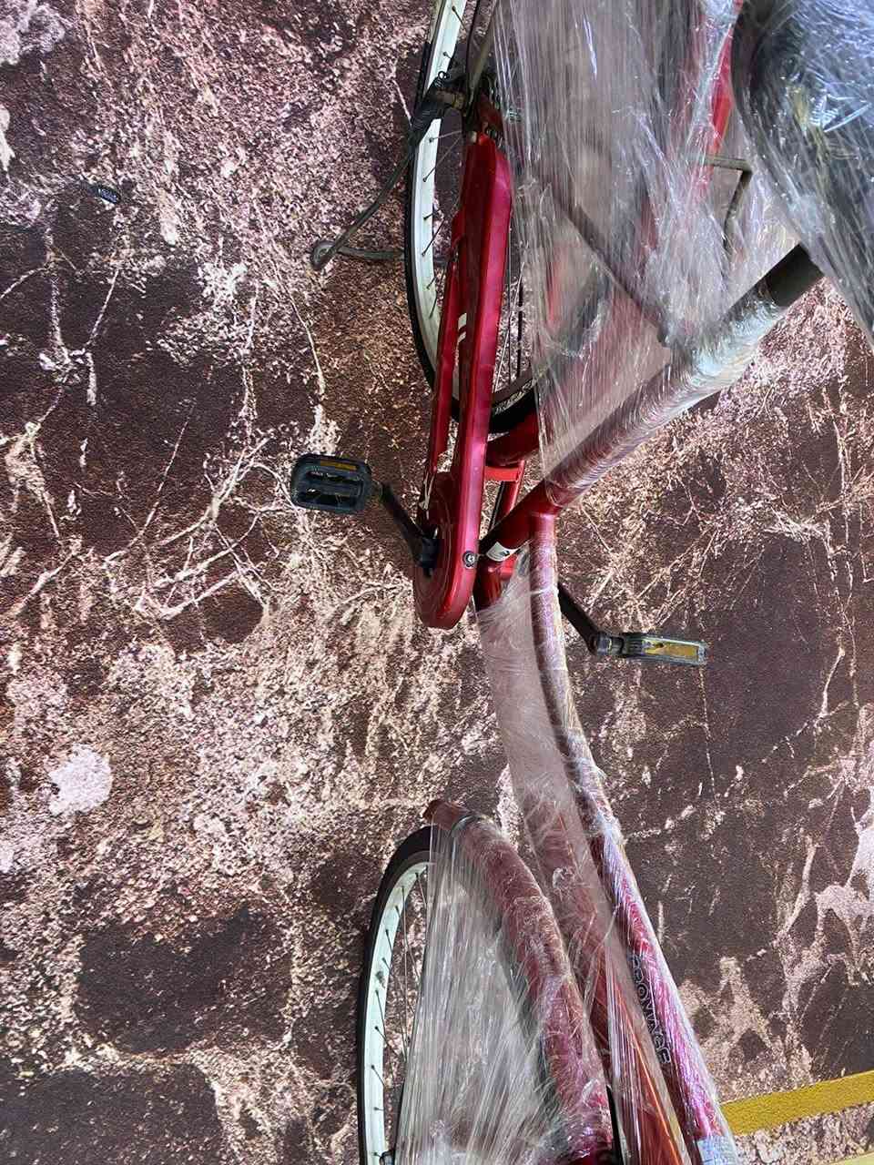 سلام عليكم للبيع بايسكل بناتي حجم ٢٦ بلاد مامصبوغ جاهز سعره 85وبي مجال مكاني واسط الزبيديه الاستفسار ***********
