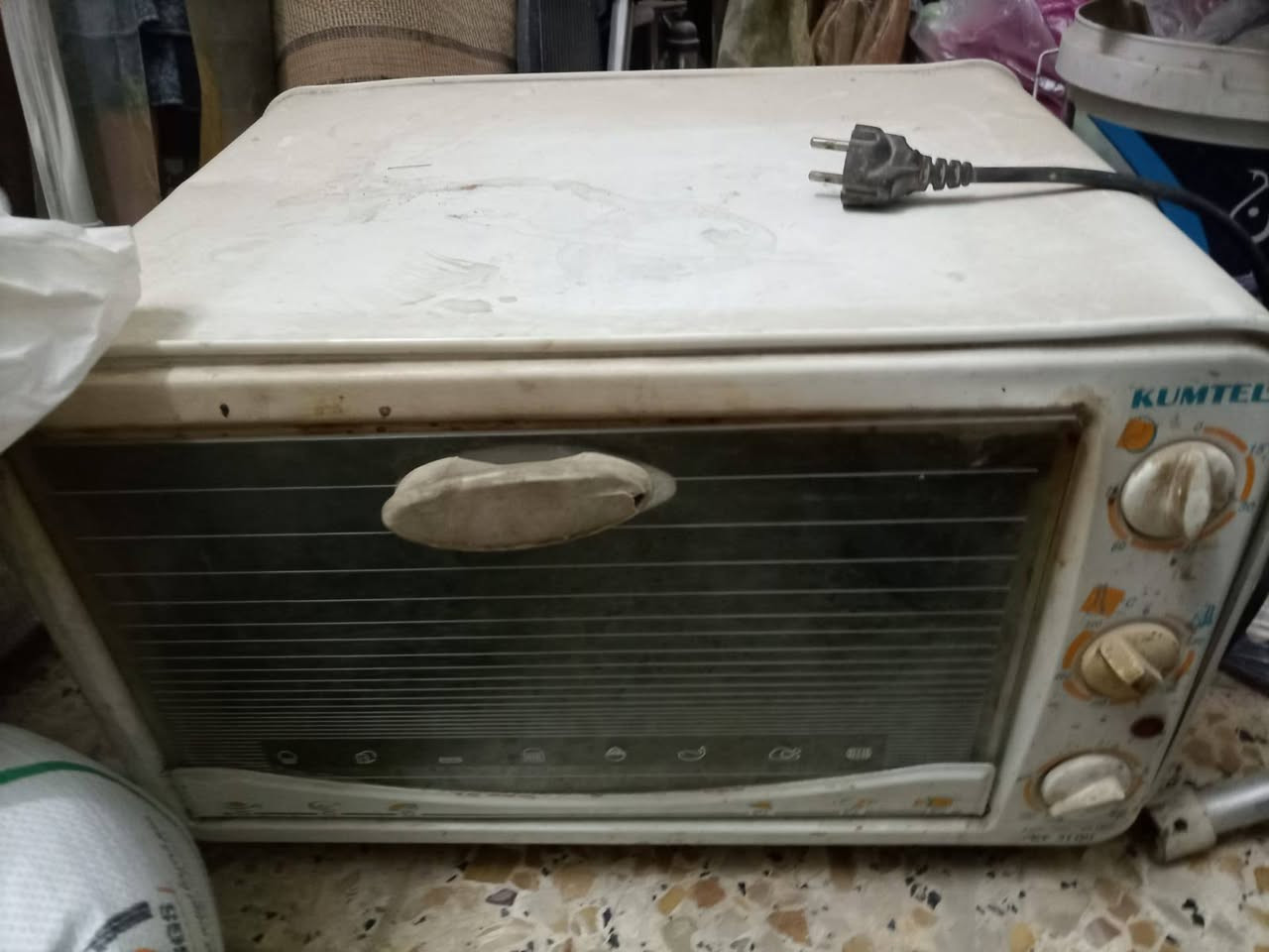 اغراض للبيع الاخشاب خشب نوع القديم وبحاله جيده تجي وتشوف بعينك 
المجمده تشتغل الماطور بس ما تجمد ما اعرف شنو مشكلته بس هي نظيفه كلش وتجي وتشوف 
الفرن يشتغل ما بي شي 
المبرده تشتغل كل شي بيها شغال بس القشر مالتها شويه تعبان 
الطباخ يشتغل بس يعوز شويه تنظيف وترتيبات  
كلهن شلع كلهن شلع ب 500 الغراض موجودات بالكوفه الغراب وصوني انه اعرضهن خاص انطيه الرقم مال صاحب البيت


**إذا كنت صاحب هذا الإعلان وتريد حذفه لأي سبب، رجاءا أرسل رسالة إلى الدعم الفني**