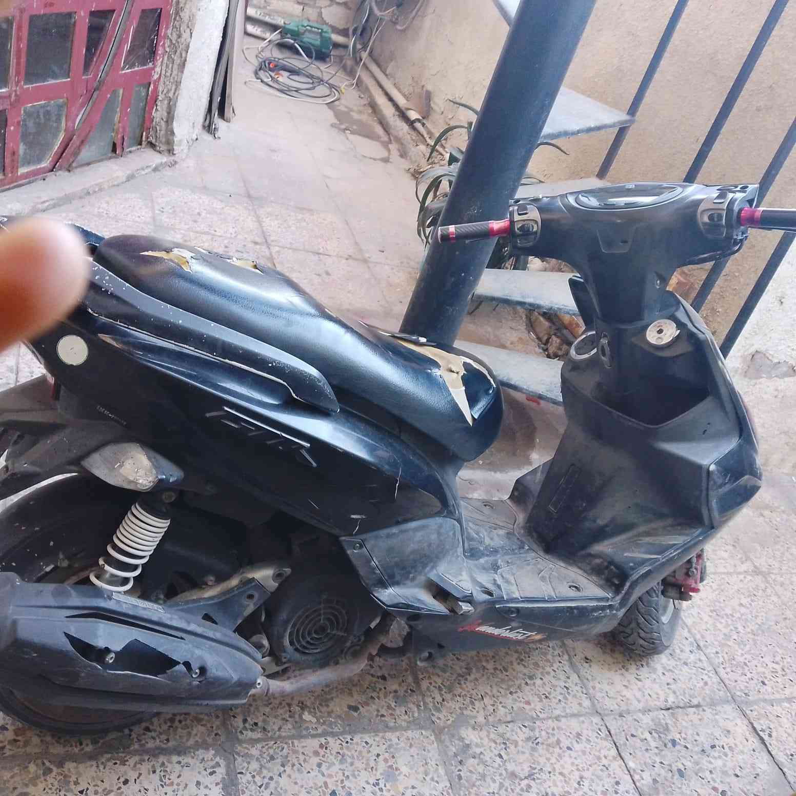 سلام عليكم دراجه نوع جيتي ار موديل 2014 
السعر 850 وبيها مجال بسيط 
***********
العنوان بغداد الحريه
