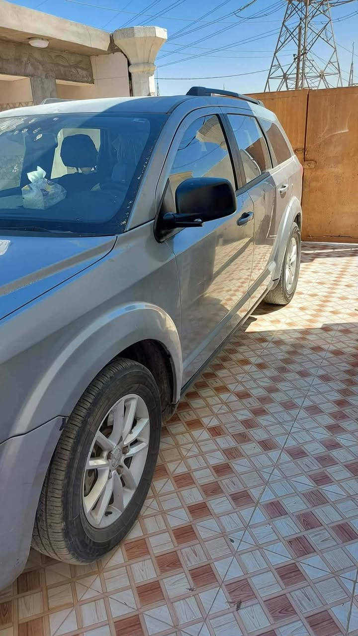 السلام عليكم 
‏‪جورني ١٦ رقم بغداد محرك ٢٤٠٠ تبريد ٣قطع ٧ راكب بيه كم قطعه صبغ ابيع احزام حادثة خلفي رقم بغداد تحويل مباشر 
السعر 105 وبيه مجال 
***********
