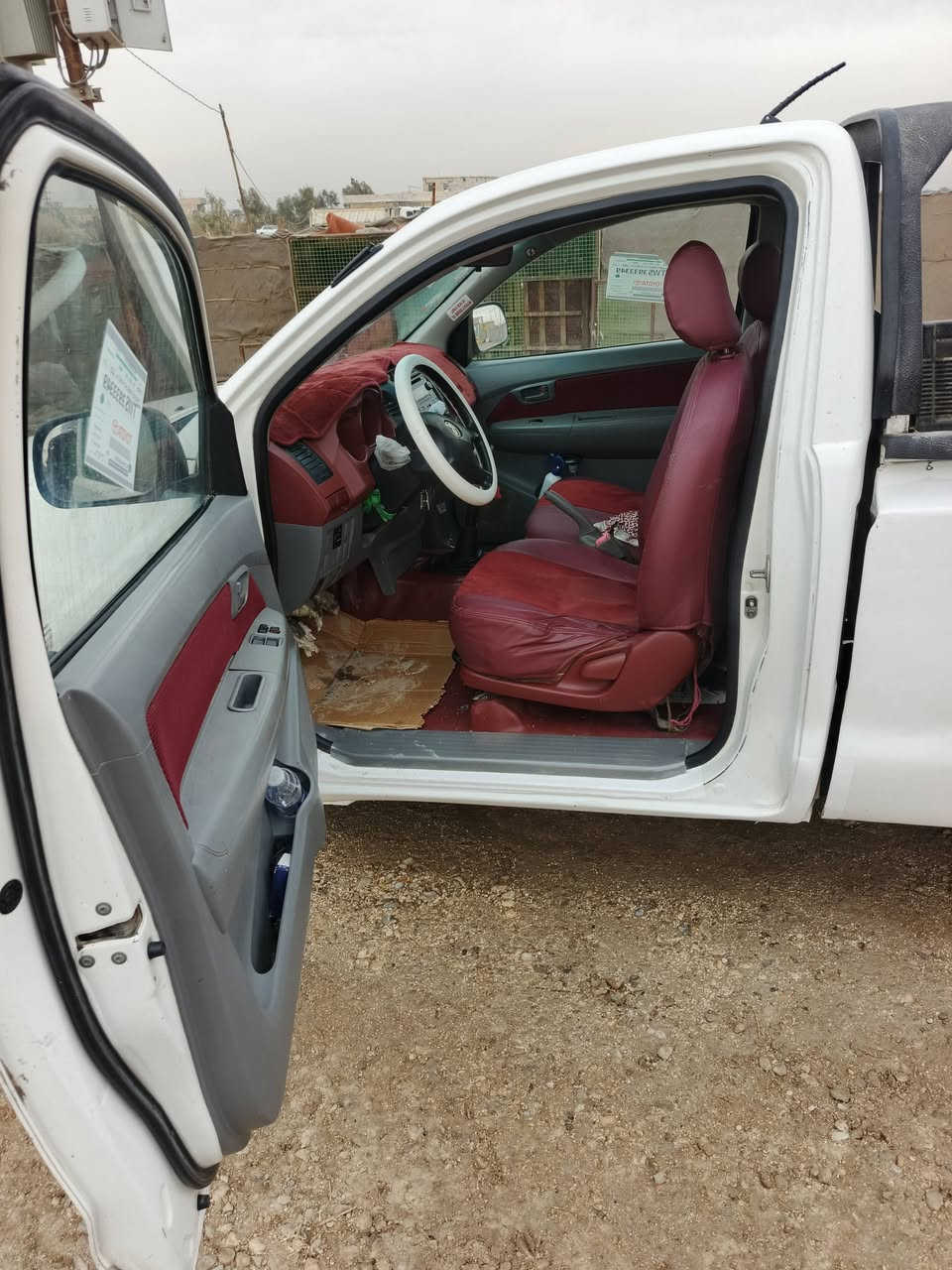 سلامة عليكم سيارة 2011 كفاله عامه معدي الي ميشر عليها بس هي رقم بغداد بسمي 145بهي مجال قليل ***********
