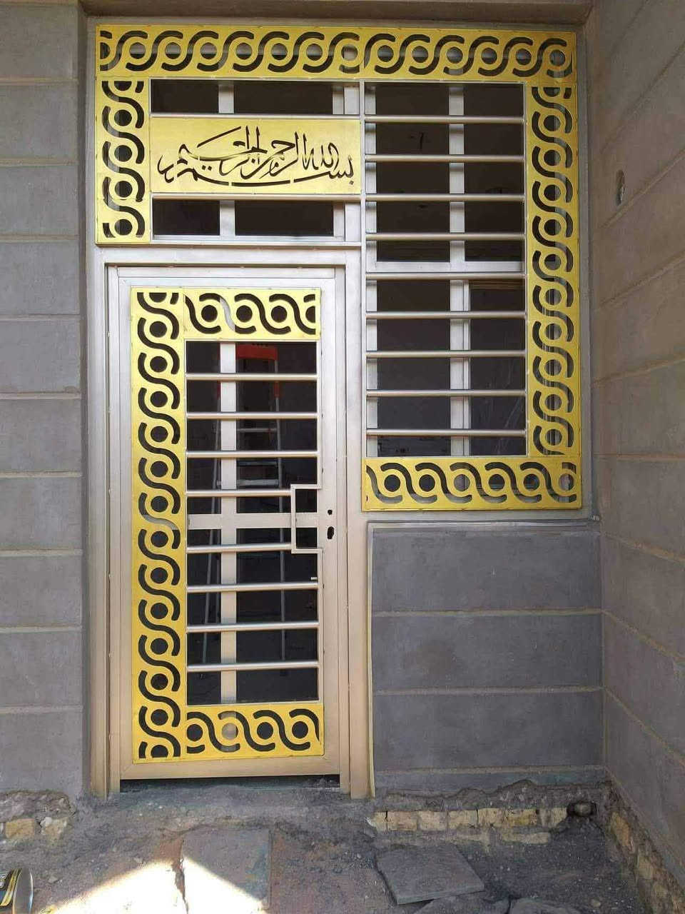 عمل تنضيف وصبغ الشبابيك بسعار مناسبة .  ‏ للتواصل الاتص  ‪***********‬‏ ‏‪‏‪***********‬‏
