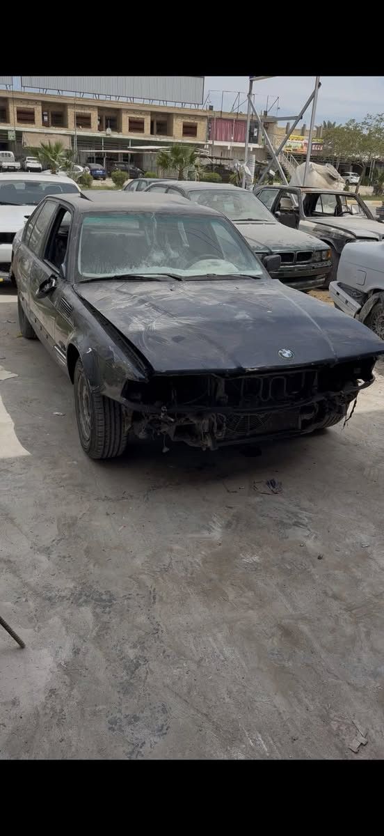 تم تجهيز سمكره والصبغ بلكامل من النمر للصباغه ال BMW
بابل المسيب قرب مفرق لسده ***********
ملاحظه ..سياره مشتغلها سمكري سابقا وانعادت سمكرته بلكامل تحياتي 🐅
