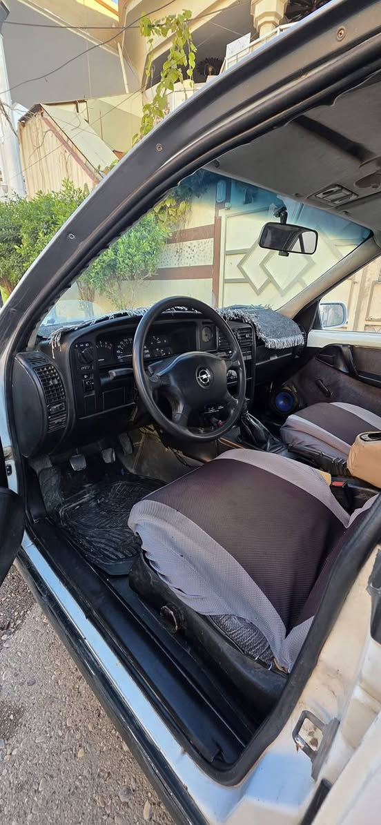 السلام عليكم  للبيع اوميكا رقم بغداد مشروع وطني  محرك 20 بلادي كير عادي السياره شرط كير ومحرك وغرامات  وتحويل ثاني يوم  السياره بسمنه شخصيا بيها بطاقه بانزين مكان كركوك شراي تفضل خاص رجاءً مو شراء لا تراسلني الرقم:‏‪***********‬‏
