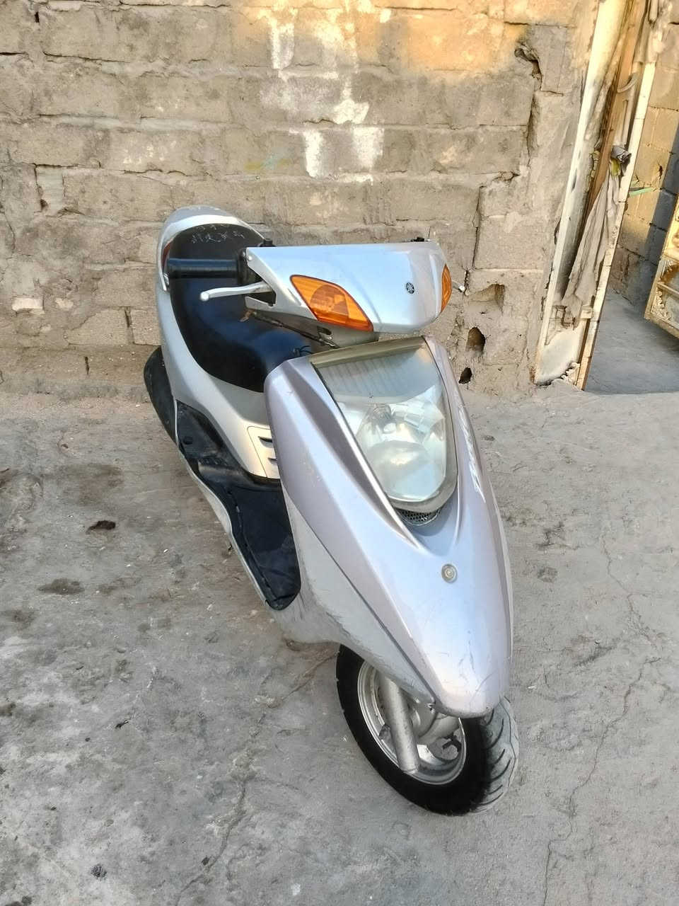 السلام عليكم للبيع ابريز ياباني زيرو الدراجه كل الجديده بحاله الشركه السعر 800 بيهاج بيها مجال قليل *********** العنوان ساحه السعد
