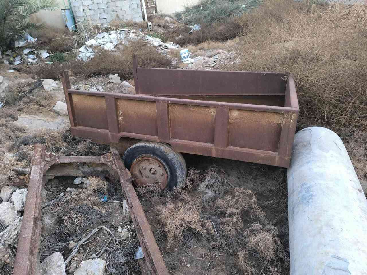 عربانه للبيع حديد قوي فقط تايرات تعبانه
سعر 350 مكان كربلاء حولي ابو مهدي المهندس 
***********
