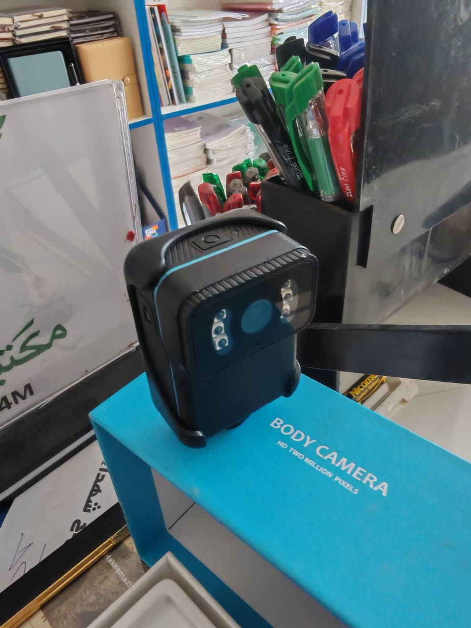 مميزاتهة
ربط بلوتوث وايفاي تصوير4K
تسجيل صوت 
عزل المايكروفون جيد جدا 
منفذ رام 
مقاومة ماء 💦
مقاومة غبار 
مقاومة حرارة  
مقاومة للصدمات


**إذا كنت صاحب هذا الإعلان وتريد حذفه لأي سبب، رجاءا أرسل رسالة إلى الدعم الفني**