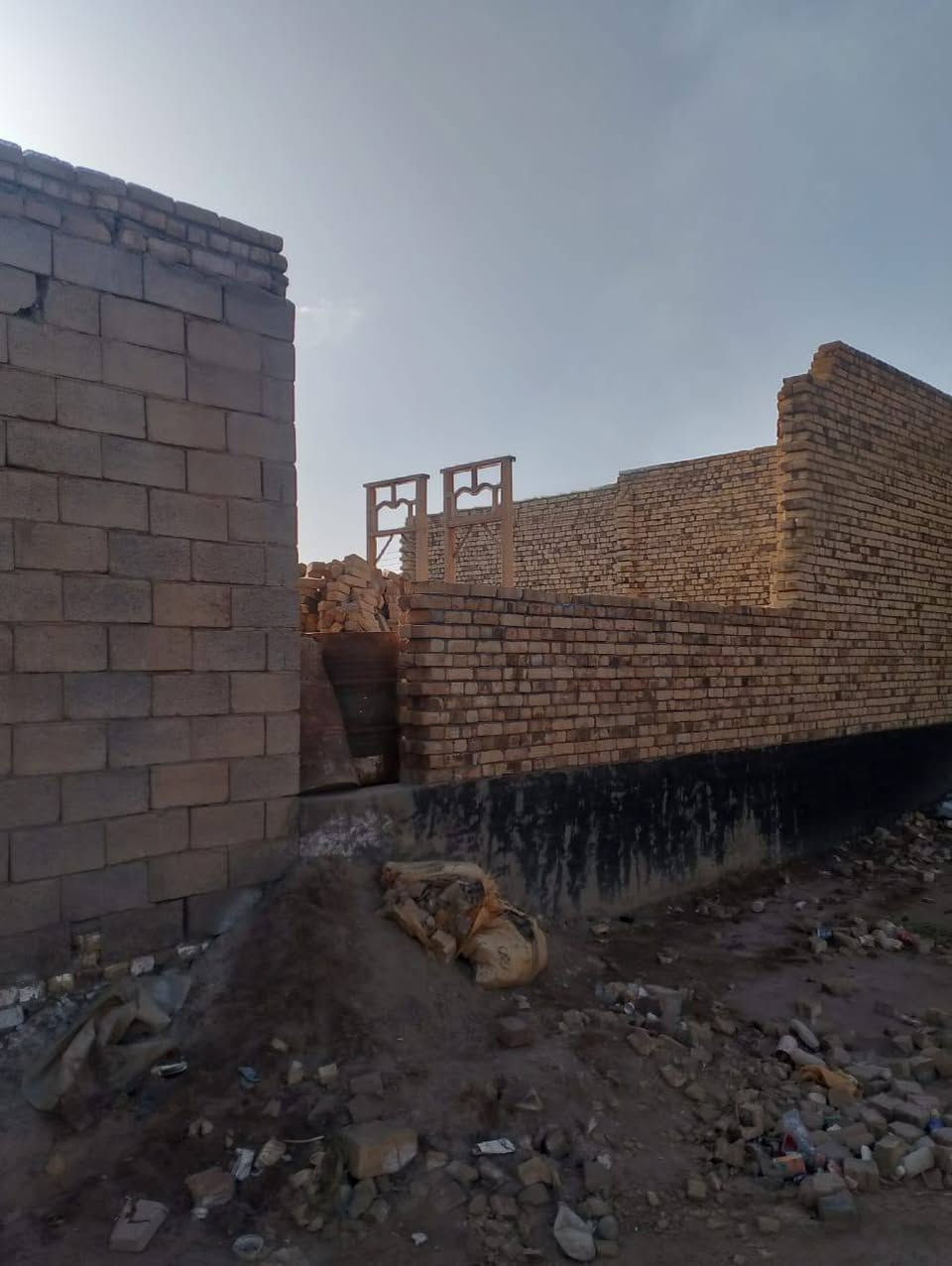 السلام عليكم بيت البيع مساحته 200 مقابيل مستوصف ابوشطيب


**إذا كنت صاحب هذا الإعلان وتريد حذفه لأي سبب، رجاءا أرسل رسالة إلى الدعم الفني**