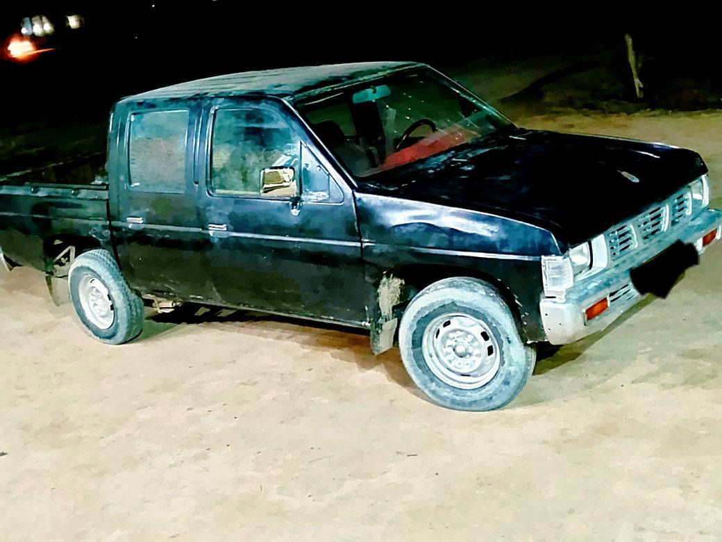 السلام عليكم 
#نيسان_للبيع
نيسان للبيع موديل 1993
كير وحداديه نضيفه 
تخم تاير جديد
رقم صدامي بغداد مسول عن  المداور 
السعر 28 وبيه مجال للطيبين حق الجيه
عنوان السماوه _ قضاء السوير
الرقم /***********
