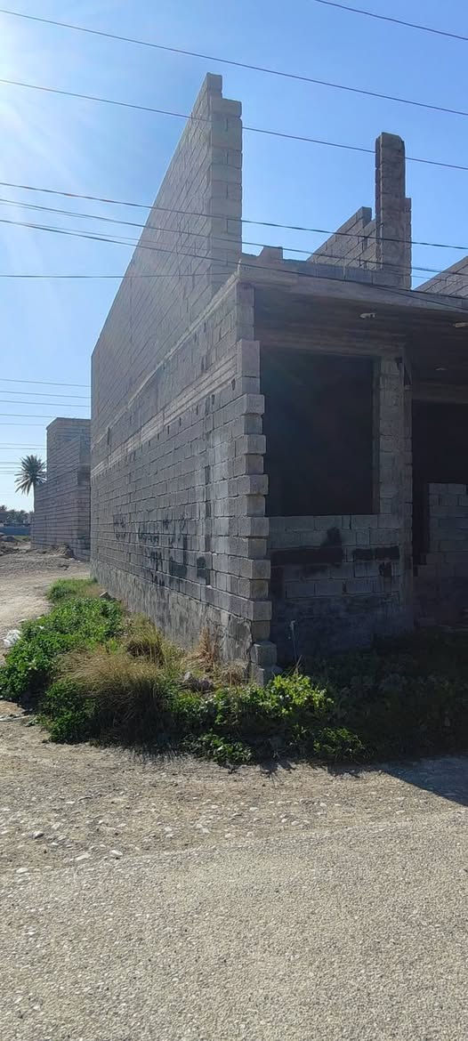 هيكل للبيع المسحة 140م عنوان المقدادية الاحمر يبعد عن الشارع العام 20 متر للاستفسار  اكثر ***********
