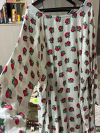 قطعة ملابس • توصيل مجاني