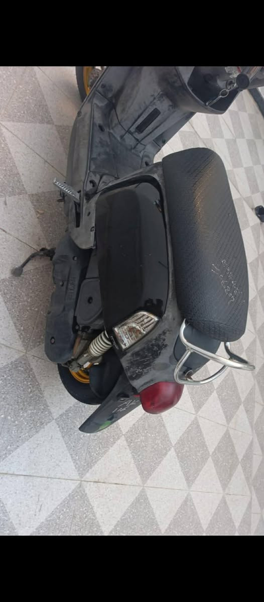 سلام عليكم
بوليس نوزل 
نضافه كدامك  مكينه بلاد
وياله تزويد

سعر .800
رقم:‏‪077660669


**إذا كنت صاحب هذا الإعلان وتريد حذفه لأي سبب، رجاءا أرسل رسالة إلى الدعم الفني**