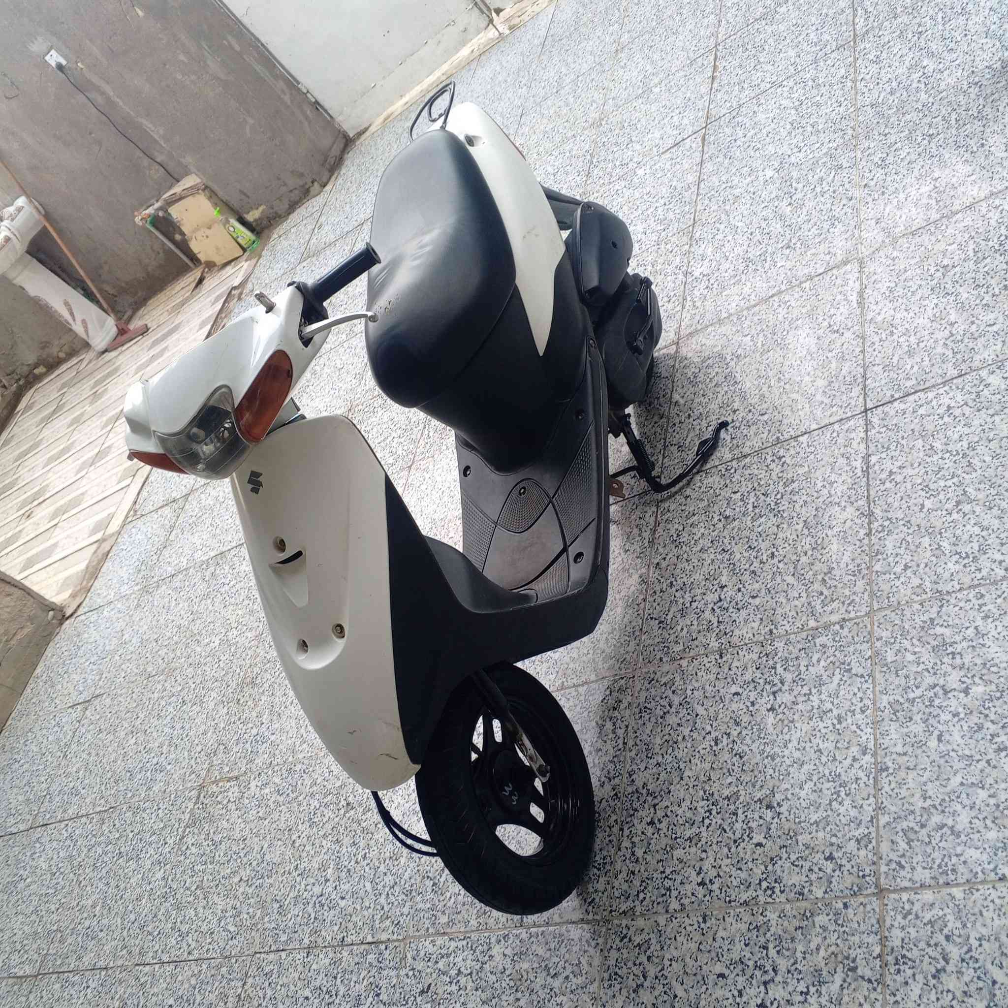 دراجه للبيع ساسوكي السرعة60 السعر 350 التواصل واتساب فقط ***********
