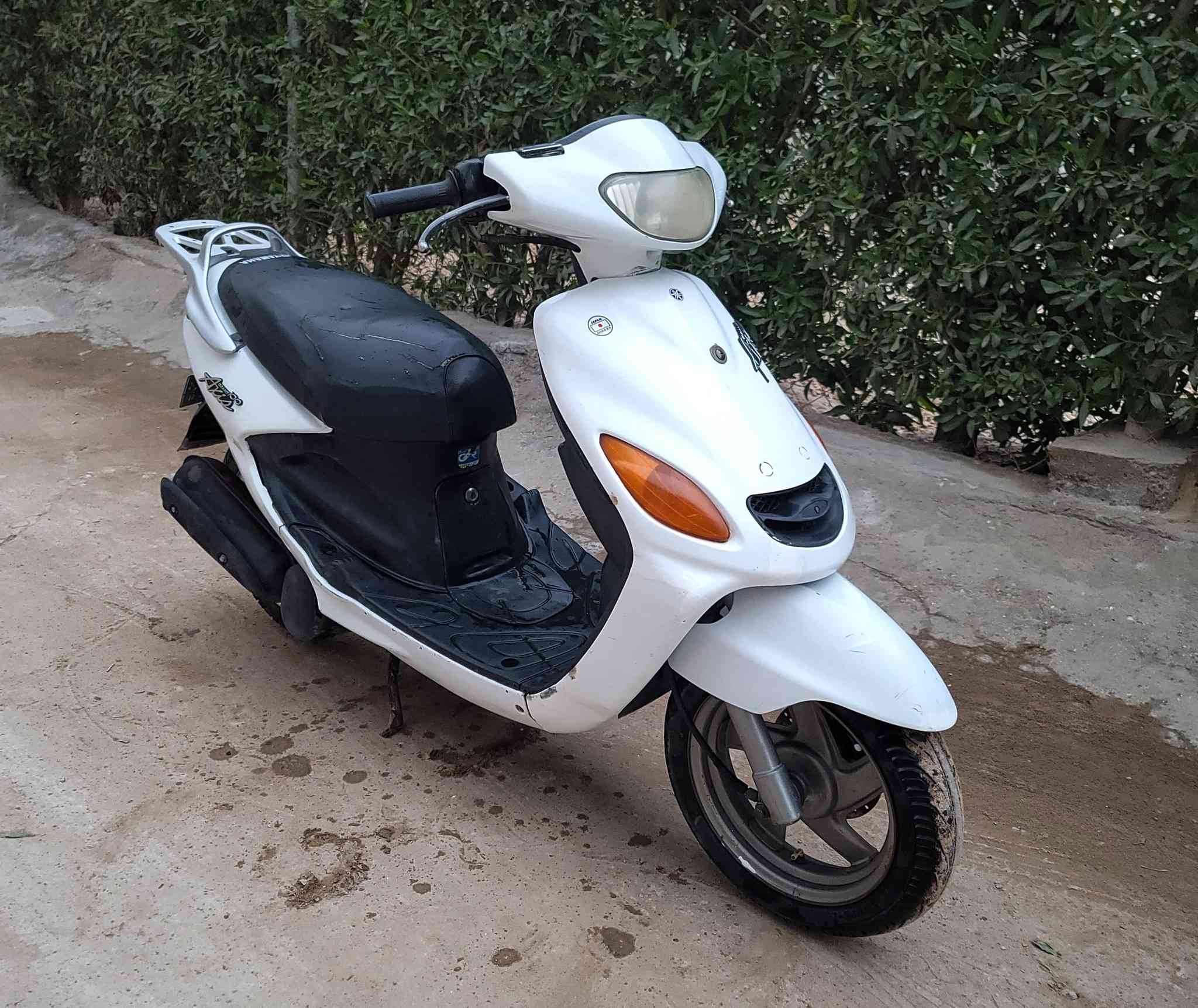 سلام عليكم 
دراجة اكزز 100 فحل ياباني شلعة ومعدل فوول شرط بطناش محرك برغي ما مفتوح بي علئ وظع الشركة كهربائيات كلها شغالة فقط نقص فج بريك امامي والباتري ظعيف للبيع سعرها 400 الف وبيها مجال مكاني طويريج الشراي يتصل ***********
