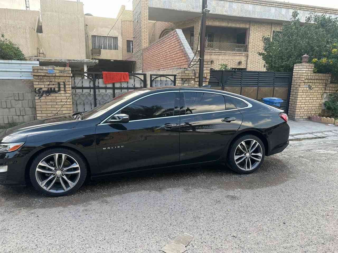 السلام عليكم ماليبو 2020 برمير
2000T 

بيها بنيد مبدل نفس الون تفصيخ وحتى الدعاميه تفصيخ نفس الون

مابيها اي صبغ كل السياره بيها بارد بين البابين مسوي يم المندلاوي 

رقم بغداد ب اسمي 

ماشيه 75 الف ميل 

المواصفات بانوراما  وتبريد وتدفئة الكشنات وحتى المقاعد الخلفيه بيها تدفئه بل كشنات وسماعات Boss واشاير بلمري وكشن ذاكرة خزن ميموري لكرسي السائق 

وكيرها 9 نمر ATf

بغداد المنصور
السعر 165

***********
