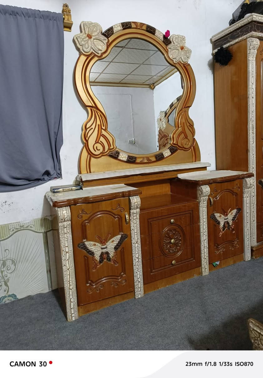 غرفه اخشاب عراقي نجاره
نوع ثقيل كلفتنه 3 ملايين 
600 وبيهه مجال مستعجلين ع بيعتهه ***********
