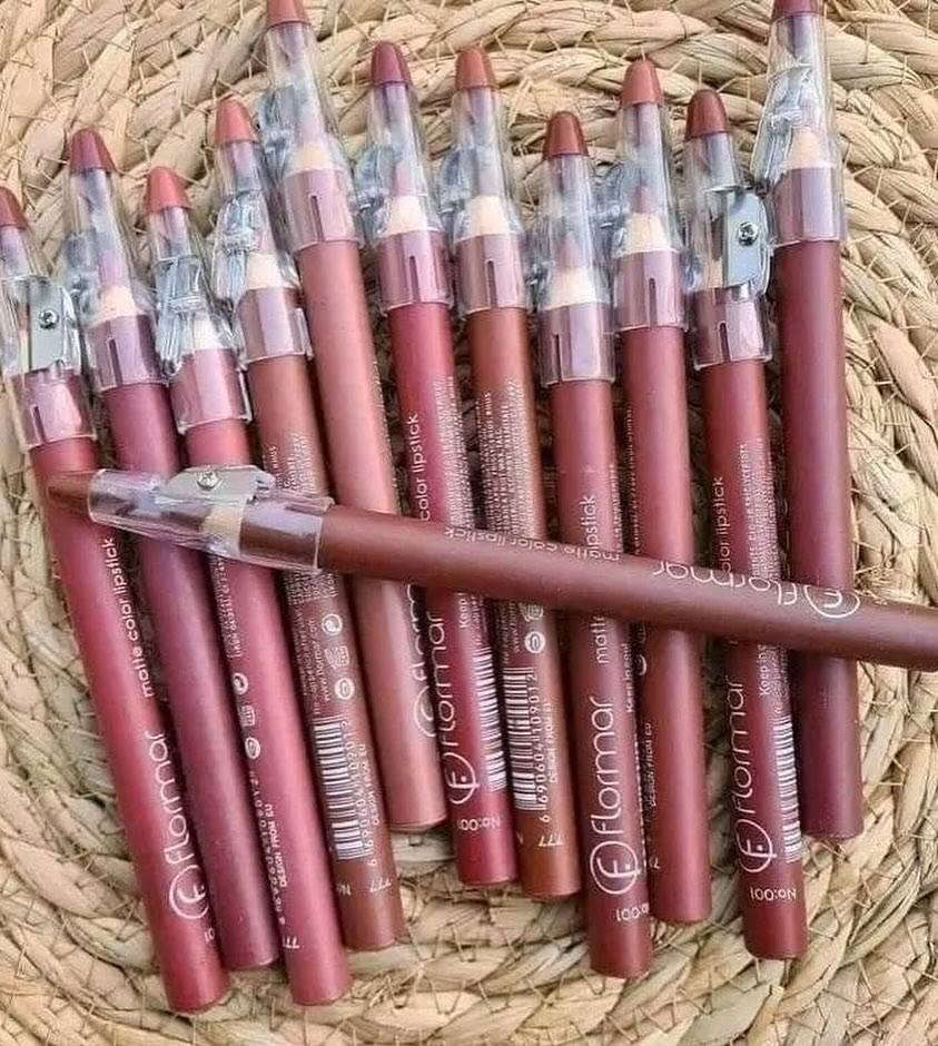 وتوصيل صار مجاني عند توصيل كذا منتج  ❤️
*الجديد وصلللل 😍😍*
اقلام تحديد الشفاه فلور مار مجموعة مكونه من 12 لونًا ❤‍🔥❤‍🔥
مجموعة فاخرة من أقلام تحديد الشفاه بتدرجات ألوان أنثوية مميزة، من الوردي الناعم إلى الأحمر الجريء والبني الدافئ. كل قلم يتميز بتركيبة مطفية مخملية تدوم طويلًا، وتمنحك تحديد دقيق وإطلالة شفاه مثالية وثابتة طوال اليوم.
🔸 المميزات:
💄 ألوان واضحة ومركزة
🖌️ سهلة التطبيق والانزلاق بسلاسة
💋 تثبيت قوي بدون تكتل أو جفاف
🧴 يمكن استخدامها كروج كامل لمظهر مطفي
👄 تناسب جميع ألوان البشرة والمكياج
👜 عبوة مدمجة مثالية للتنقل والاستخدام اليومي
سعر السيت ٨  الاف
#ترند #مكياج


**إذا كنت صاحب هذا الإعلان وتريد حذفه لأي سبب، رجاءا أرسل رسالة إلى الدعم الفني**