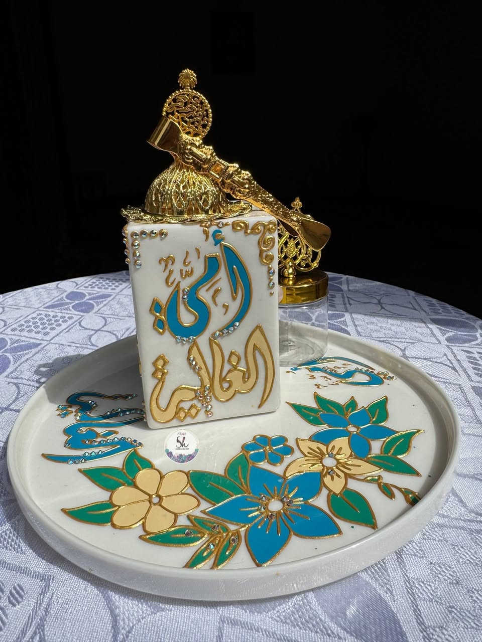 💐 إذا كنت تبحث عن هدية مختلفة لعيد الأم…
قطعة فنية تبقى ذكرى.
سِيت مبخرة فرفوري مميّزة لعيد الأم
منقوشة ومزينة برسم يدوي بعناية ومحبة.
يتكوّن السِت من:
✨ مبخرة فرفوري
✨ صينية أنيقة
✨ ملقط
✨ علبة بخور 
هدية راقية تضيف دفء وجمال لبيت أمي في يومها المميز. 💗
كل قطعة مرسومة بحب لتبقى ذكرى جميلة.
السعر ١٧ كامل واذا بس مبخره ب ١٠


**إذا كنت صاحب هذا الإعلان وتريد حذفه لأي سبب، رجاءا أرسل رسالة إلى الدعم الفني**