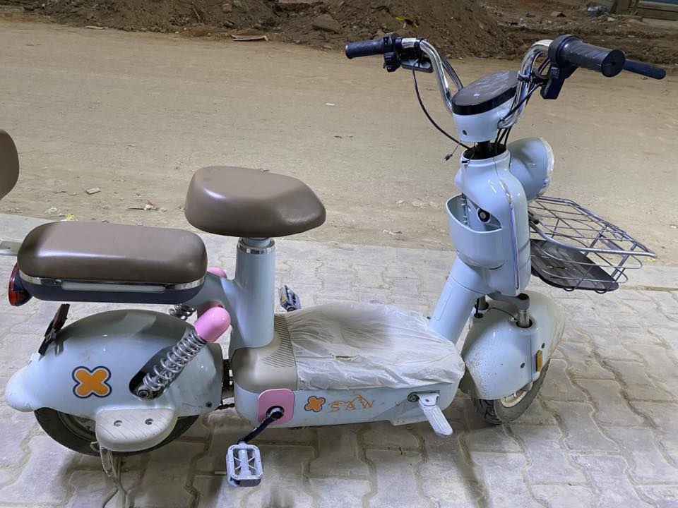 للبيع جديده صارلها شهر من طالعه 400 الف كلشي شغال بيها سبب البيع اشتريت وحده اكبر
***********
