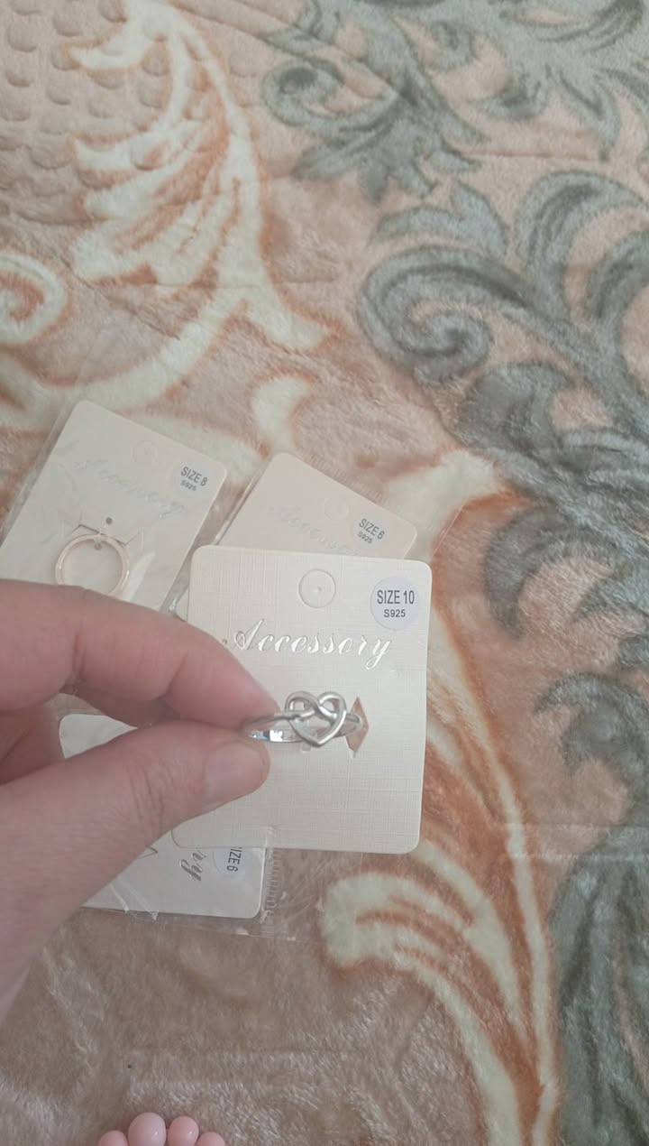 هلو بنات خاتم فضة أصلي مختوم سعرة 5 يوجد توصيل


**إذا كنت صاحب هذا الإعلان وتريد حذفه لأي سبب، رجاءا أرسل رسالة إلى الدعم الفني**