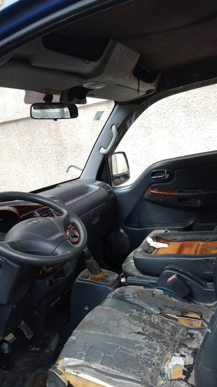 السلام عليكم كيا حمل السعر ٧٥
رقم انكليزي بغداد 
بسمي تحويل مباشر 
موديل ٢٠٠٦
كفاله من البارد
مكينه كير اكسل كفاله 
تخم تاير جديد 
صدر جديد 
العنوان البلديات 
رقم الهاتف ***********
