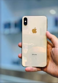 ايفون X max ذاكره 256 بطاريه 75 السعر 175  07717784749
