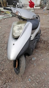 بريز لايت ناصي نكره سلف وهندر محرك ناعم لانضوح ولاتبخير كلشي بيها شغال...