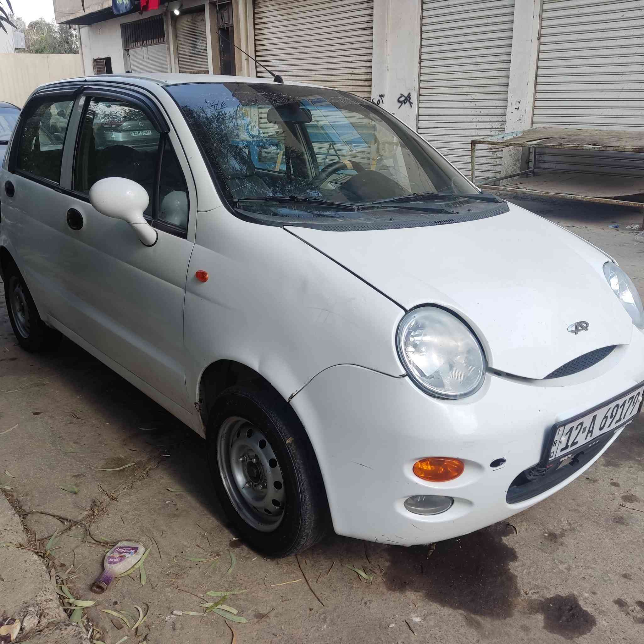 كوكو موديل 13سياره جاهزه مكينه معمره تبريد شغال بدون صبغ السياره مكان السباره قرب مرطبات البحرين السعر 38ورقه وبيها شويه مجال للاستفسار الاتصال ***********
