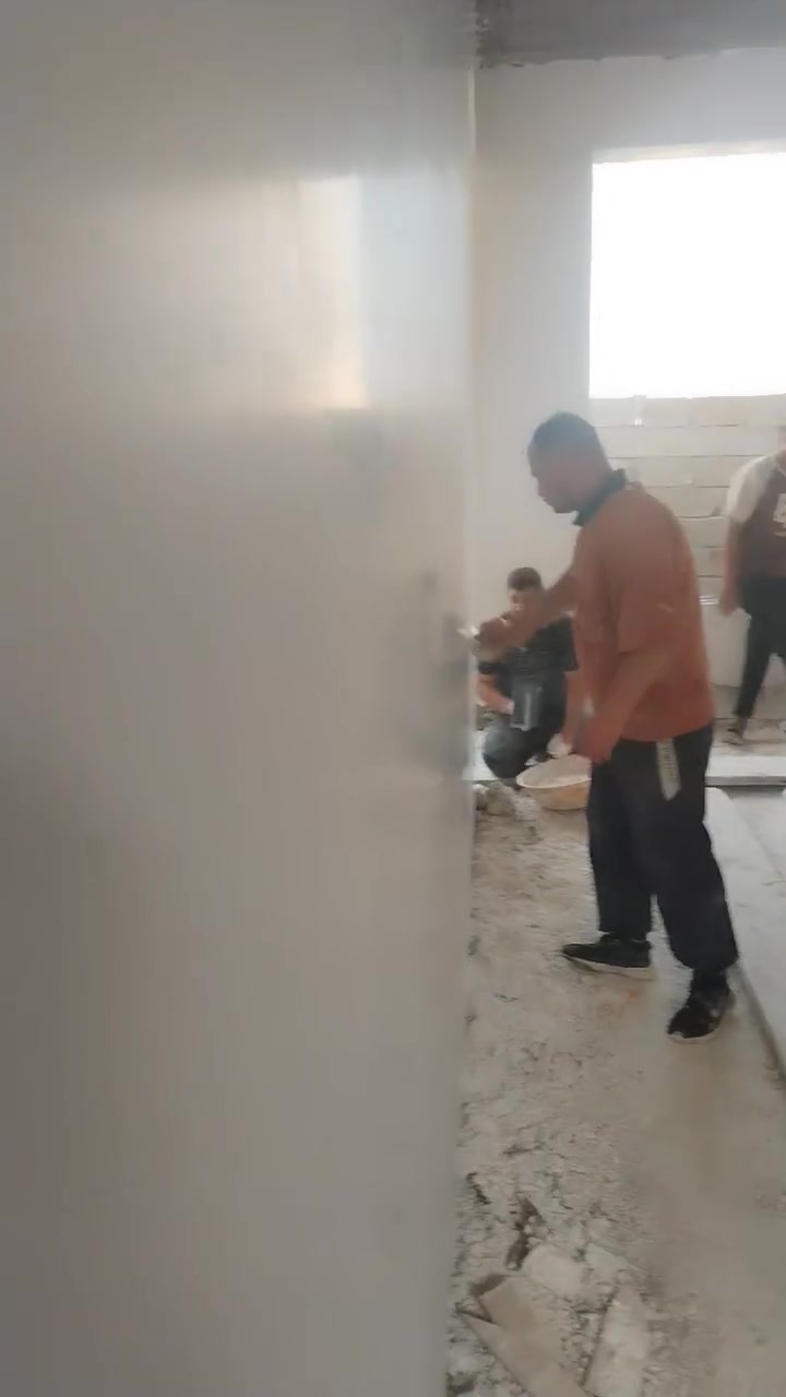 كادر عمل جص وبياض من الموصل شغل هندسي مساطر وزن متواجدين في قضاء الخالص جص الموصل الفني متكون من ٤ خلفات البيت ٤ ايام يخلص الاستفسار الاتصال *********** واتساب
