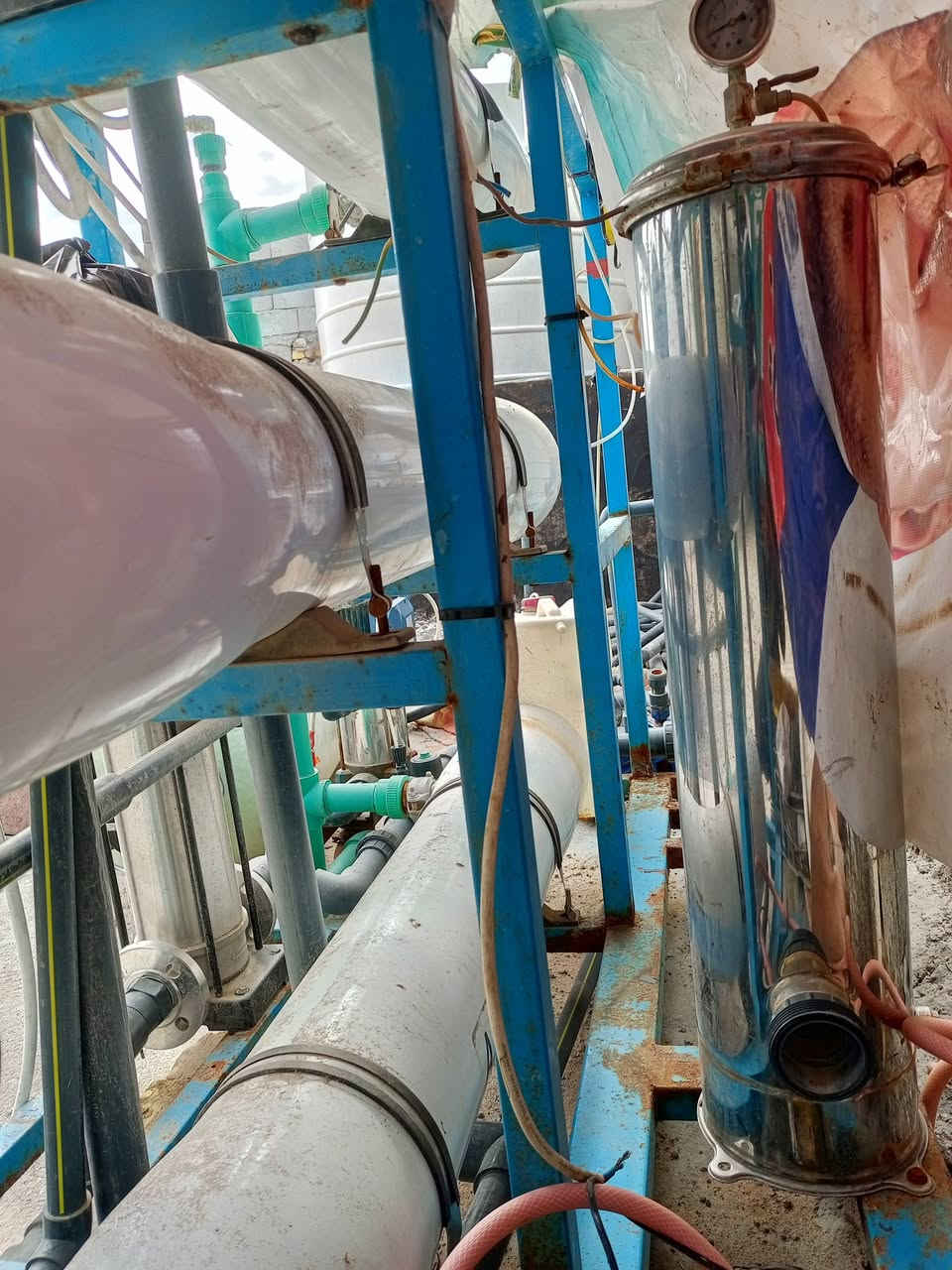 محطه ام 3متر ملاح 70 محطه جديده جاهزه معاء ملحقاته تانكيات ثنين أبو 5واحد أبو 10معاء مولد مشتغله 3شهر بسعر 9 بيه مجال لشراي‏‪***********‬‏
