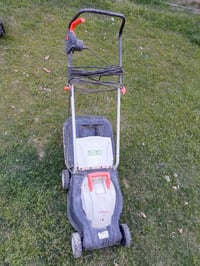 مكينة قص ثيل • كهربائية • مستخدمه شهر ونص