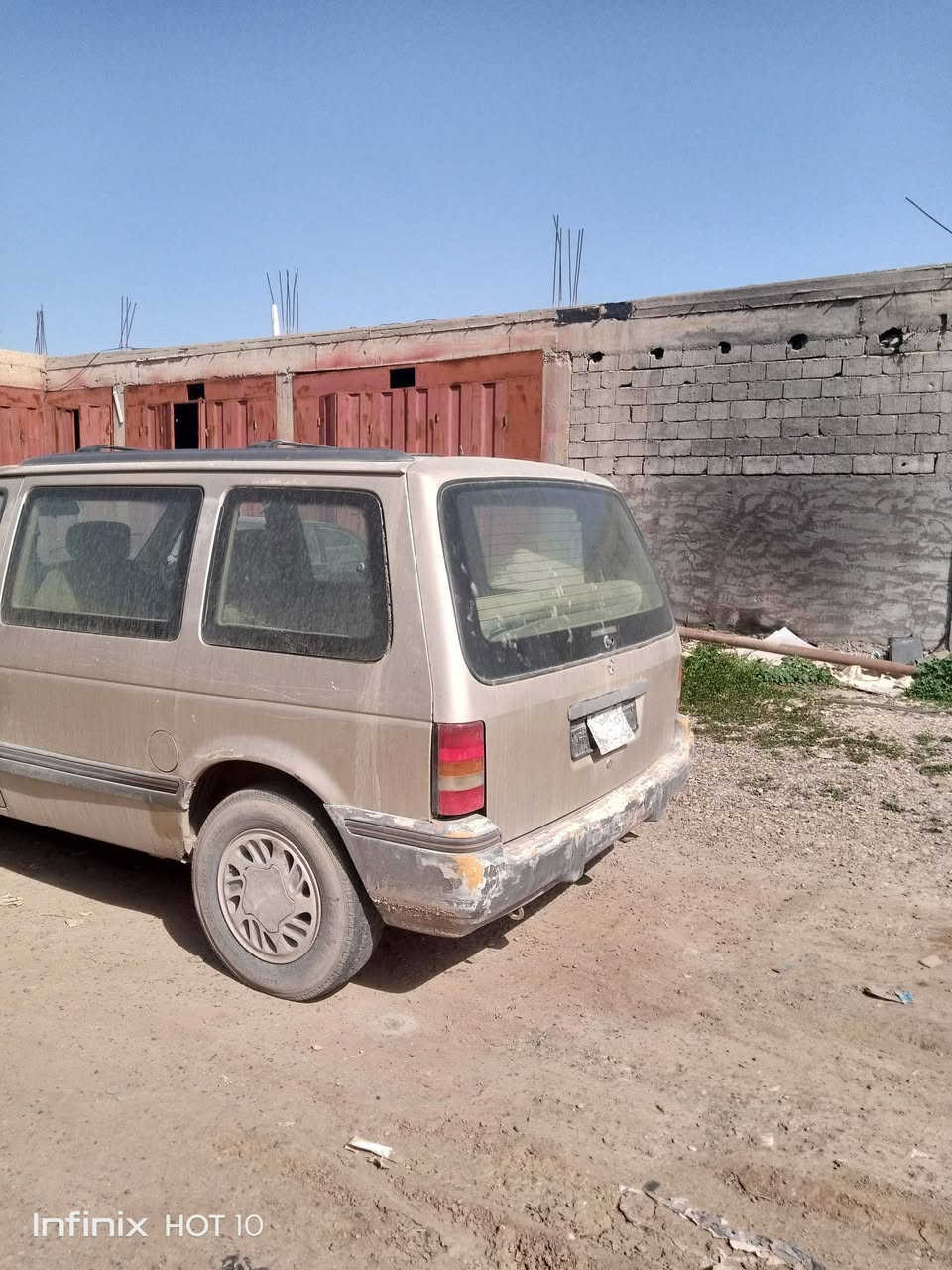 كلايسلر91سنويه مستنسخه فقط راعيها متوفي مكفوله من دوله اوعشائر تخم تاير جديد صدر جيد كهربائيات شغاله والكير شرط مال حاويه محرك لاتنقيص ولاتبخير ولاصوت عله فجأه ضرب العقل ابيع عله هالوضع. عنوان صلاح دين***********
